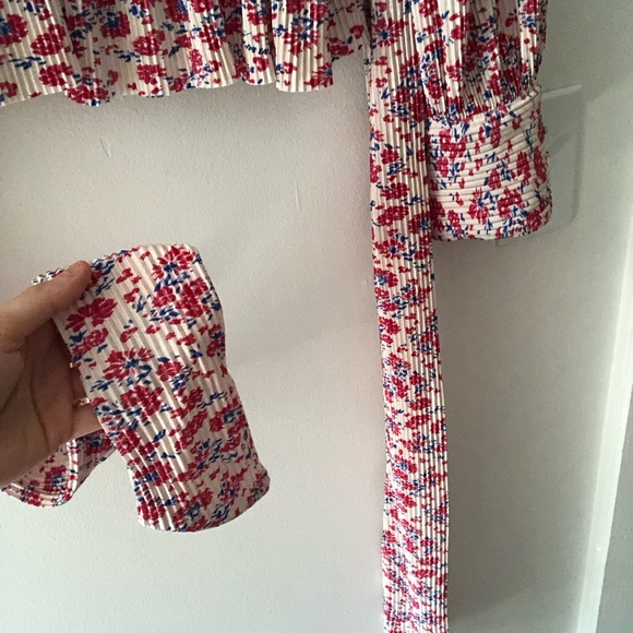 Sabina Musayev Lazuli Top Blouse in Ivory and Red Print Floral Print Size Large - Picture 9 of 16